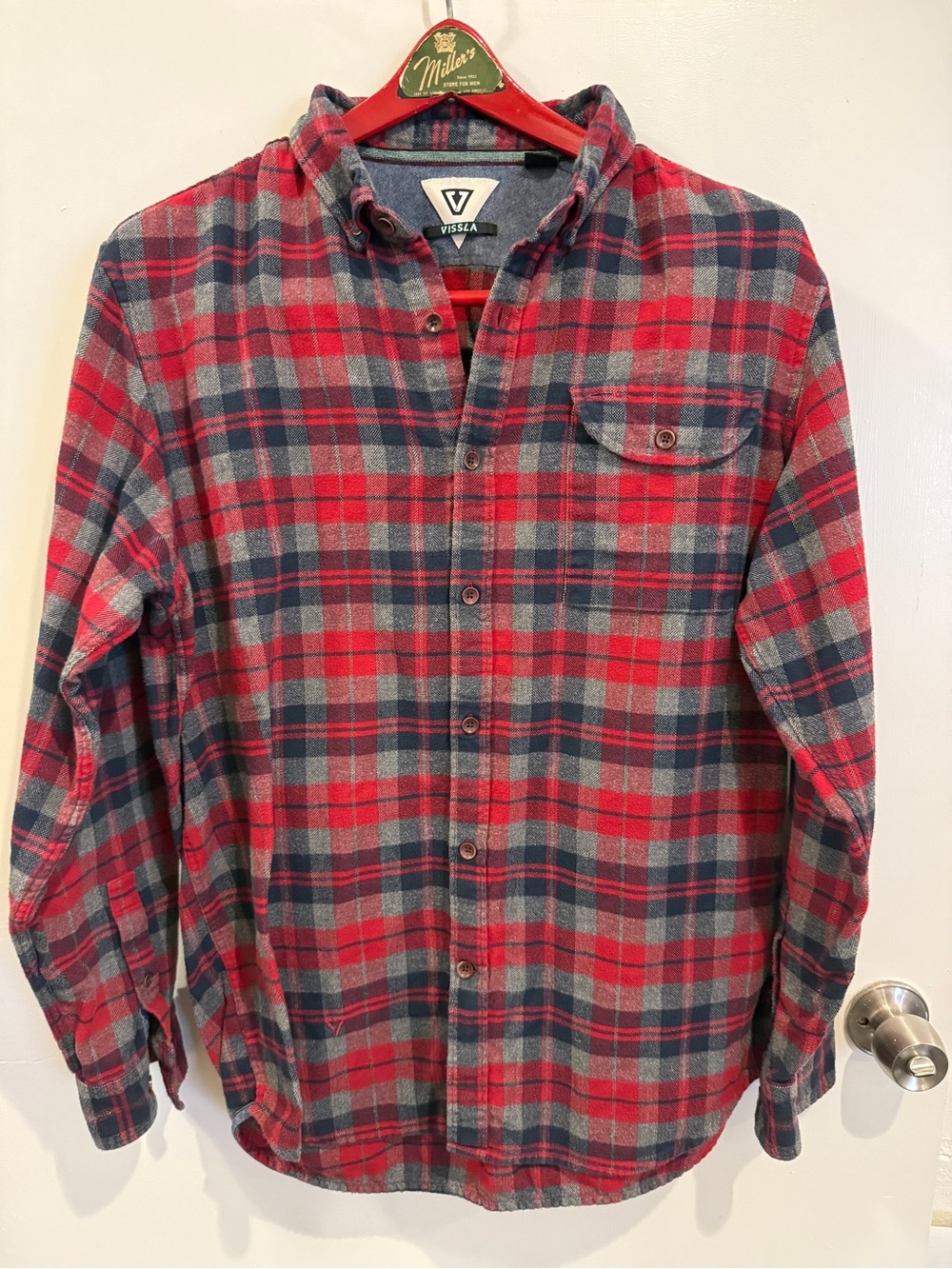 VISSLA Red & Gray Plaid Button-Down Flannel Shirt